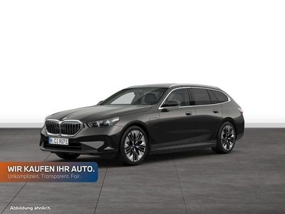 Gebraucht BMW 530e Comfort Edition 299 PS (219 kW) 2025 Sophistograu brillanteffekt metallic Kombi