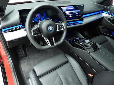 Second-hand BMW 530e M Sport 299 CP (219 kW) 2025 Roșu Break