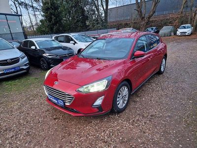 Rot Gebraucht 2021 Ford Focus Limousine | 16.400 € (Fairer Preis)