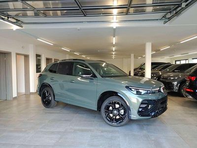 Neu VW Tiguan R-line 177 PS (130 kW) 2026 Cipressinogrünmetallic SUV