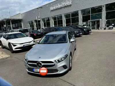 Gebraucht Mercedes A180 136 PS (100 kW) 2022 Silber Limousine