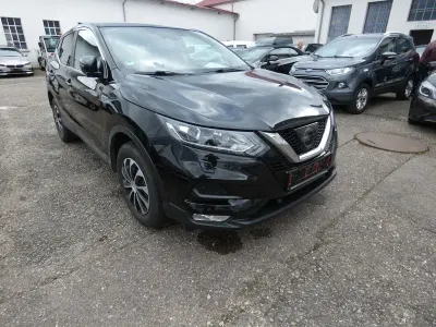 Gebraucht Nissan Qashqai Acenta 116 PS (85 kW) 2017 Schwarz SUV