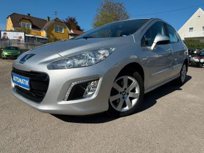 Gebraucht Peugeot 308 120 PS (88 kW) 2012 Silber Limousine