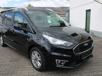 Gebraucht Ford Tourneo Connect Titanium 120 PS (88 kW) 2021 Schwarz Van / Kleinbus