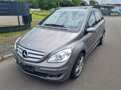 Mercedes B200