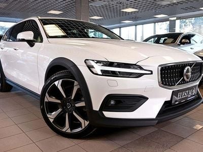 Usata Volvo V60 CC Ultimate 250 CV (183 kW) 2024 Bianco Station wagon