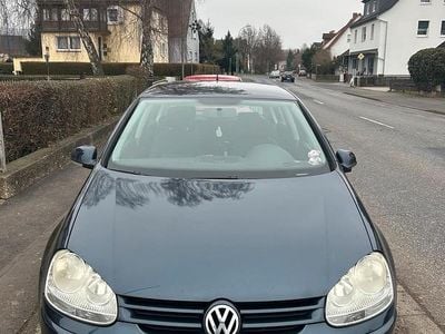 Blau Gebraucht 2007 VW Golf V Kleinwagen | 2.600 € (Fairer Preis)