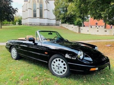 Gebraucht Alfa Romeo Spider 120 PS (88 kW) 1991 Schwarz Cabrio