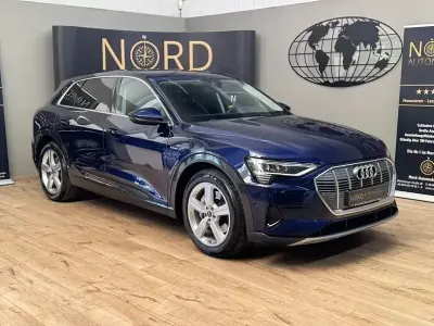 Gebraucht Audi e-tron Advanced 230 kW (313 PS) 2022 Navarrablau metallic (metallic) SUV
