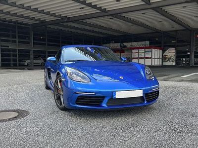 Porsche 718 Cayman