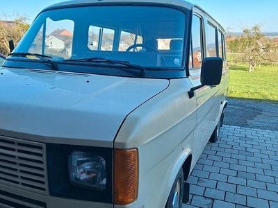 Second-hand Ford Transit 78 CP (57 kW) 1981 Bej Monovolum