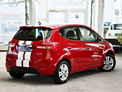 Gebraucht Hyundai ix20 Comfort 125 PS (91 kW) 2014 Rot Kleinwagen