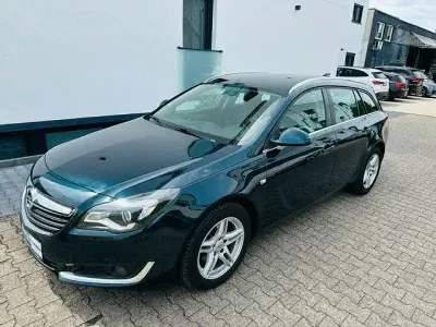 Gebraucht Opel Insignia Edition 136 PS (100 kW) 2016 Grün Kombi