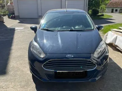 Second-hand Ford Fiesta Ambiente 60 CP (44 kW) 2014 Albastru Hatchback