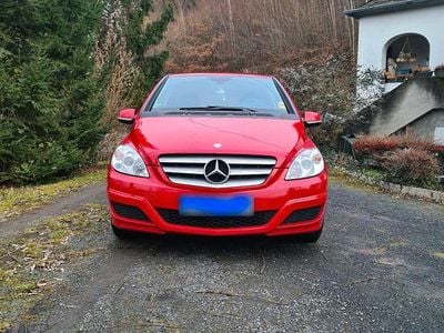Gebraucht Mercedes B170 116 PS (85 kW) 2008 Rot Van / Kleinbus