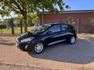 Gebraucht Ford Fiesta Cool & Connect 101 PS (74 kW) 2019 Schwarz Kleinwagen