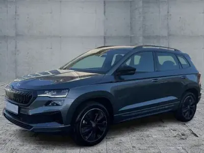 Neu Skoda Karoq SportLine 150 PS (110 kW) 2026 Grau SUV
