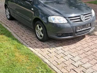 Gebraucht VW Fox Refresh 54 PS (39 kW) 2009 Grau Kleinwagen