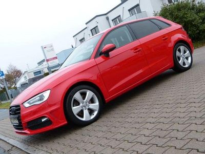 Gebraucht Audi A3 Sport 179 PS (131 kW) 2013 Rot Limousine