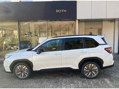 Neu Subaru Forester Platinum 136 PS (100 kW) 2025 Weiß SUV