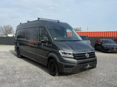 Gebraucht VW Crafter 177 PS (130 kW) 2022 Grau Van