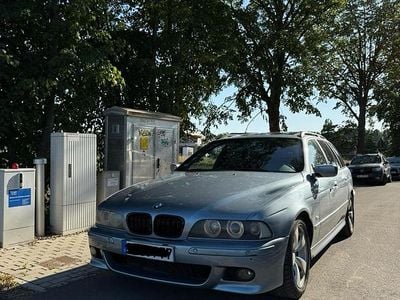 BMW 525