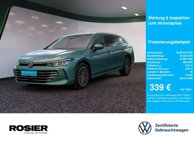 Gebraucht VW Passat Elegance 150 PS (110 kW) 2025 Grün / mariposit grün Kombi