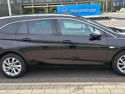 Gebraucht Opel Astra Elegance 122 PS (89 kW) 2022 Schwarz Kleinwagen