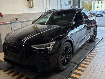 Brillantschwarz Gebraucht 2022 Audi e-tron Sportback S-Line SUV | 32.830 € (Guter Preis)