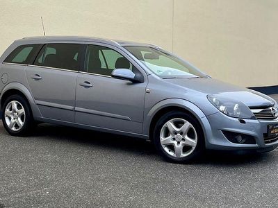 Gebraucht Opel Astra Innovation 125 PS (91 kW) 2008 Silber Kombi
