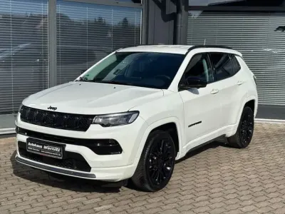 Gebraucht Jeep Compass Altitude 131 PS (96 kW) 2024 Alpine white SUV