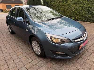 Usata Opel Astra 101 CV (74 kW) 2013 Blu Berlina