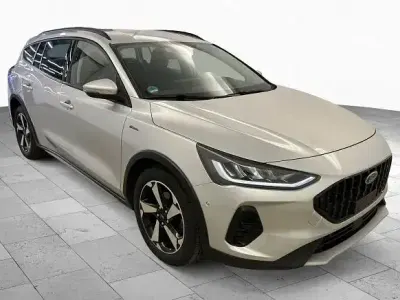 Gebraucht Ford Focus Active 116 PS (85 kW) 2023 Silber Limousine