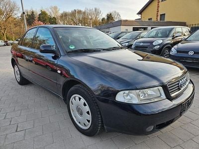 Gebraucht Audi A4 125 PS (91 kW) 2000 Blau Limousine