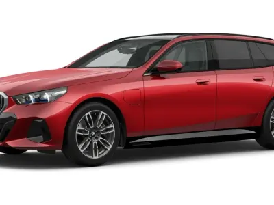 Gebraucht BMW 550e Comfort Edition 489 PS (359 kW) 2026 Rot Kombi