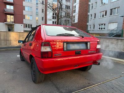 Rot Gebraucht 1990 Lancia Delta Kleinwagen | 10.999 €