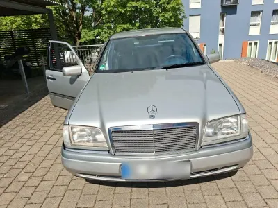 Gebraucht Mercedes C180 Elegance 122 PS (89 kW) 1994 Silber Limousine