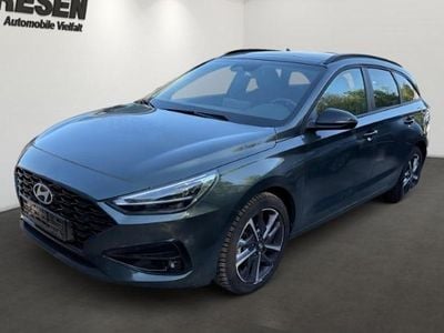 Usata Hyundai i30 Trend 150 CV (110 kW) 2025 Verde Station wagon