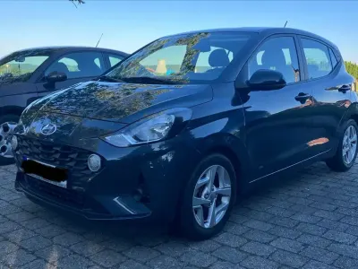 Gebraucht Hyundai i10 84 PS (61 kW) 2022 Grau Kleinwagen