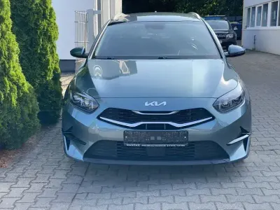 Gebraucht Kia Ceed Sportswagon Spirit 159 PS (116 kW) 2022 Yucca stahlgrau metallic Kombi