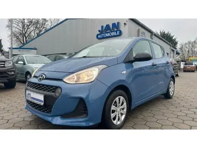 Gebraucht Hyundai i10 Classic 67 PS (49 kW) 2017 Blau Kleinwagen