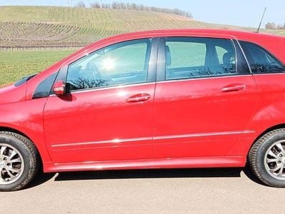 Gebraucht Mercedes B150 95 PS (69 kW) 2007 Rot Van / Kleinbus
