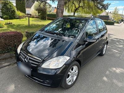 Second-hand Mercedes A160 Avantgarde 82 CP (60 kW) 2010 Negru Hatchback
