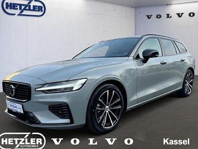 Neu Volvo V60 Plus 455 PS (334 kW) 2025 Grau Kombi