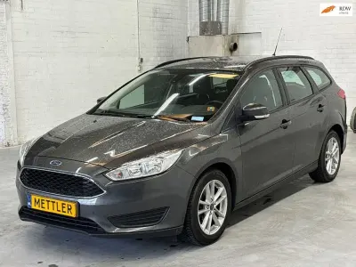 Gebraucht Ford Focus Trend 101 PS (74 kW) 2016 Grau Kombi