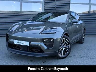 Nuova Porsche Macan 4 Electric Chrono 264 kW (360 CV) 2026 Verde SUV