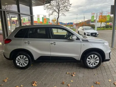 Gebraucht Suzuki Vitara Comfort+ 120 PS (88 kW) 2018 Grau SUV