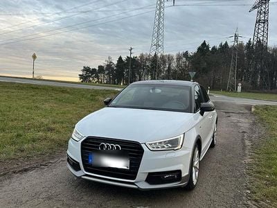Weiß Gebraucht 2016 Audi A1 Sportback S-Line Kleinwagen | 14.999 € (Teuer)