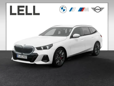 Gebraucht BMW 520 M Sport 197 PS (144 kW) 2026 Weiß Kombi