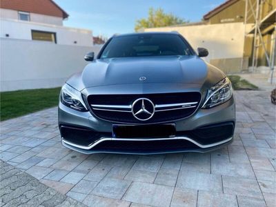 Mercedes C63 AMG